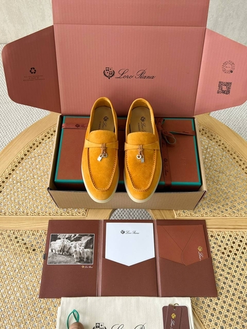 Loro Piana Summer Charms Walk лоферы женские натуральная замша летние весенние / осенние желтые премиум 845268ZX