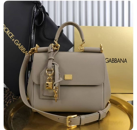 Dolce & Gabbana Sicily сумка артикул 426252XJ в интернет-магазине «GLOBESTYLE»