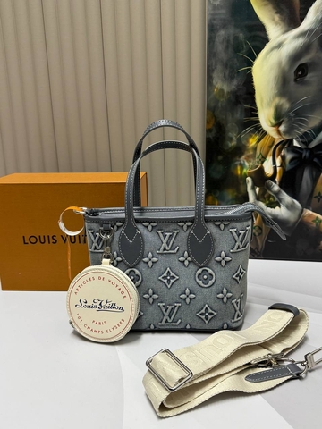 Louis Vuitton сумка артикул 186998CC в интернет-магазине «GLOBESTYLE»