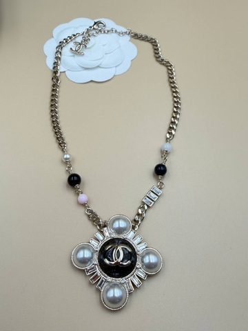 Chanel колье артикул 736441WE в интернет-магазине «GLOBESTYLE»