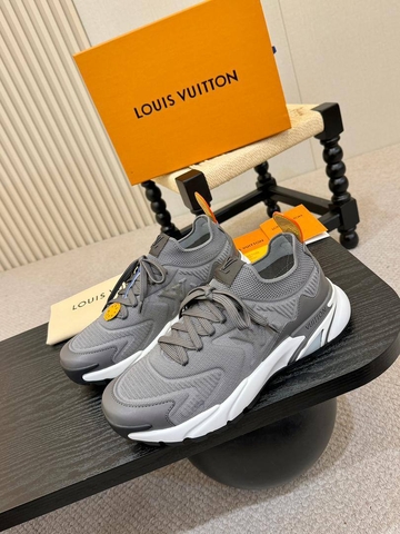 Louis Vuitton кроссовки артикул 726618ZU в интернет-магазине «GLOBESTYLE»