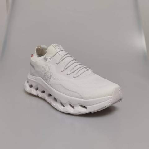 Loewe кроссовки артикул 702151ZP в интернет-магазине «GLOBESTYLE»