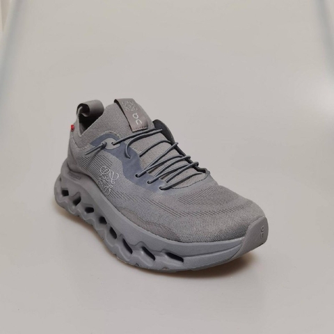 Loewe кроссовки артикул 927367AY в интернет-магазине «GLOBESTYLE»