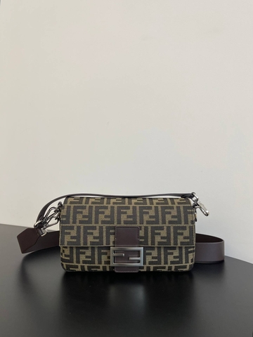 Fendi сумка артикул 158205JC в интернет-магазине «GLOBESTYLE»