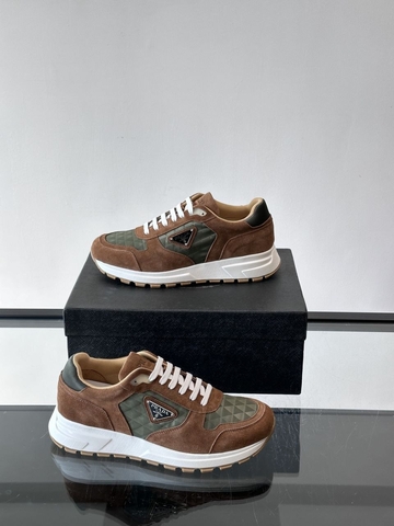 Prada кроссовки артикул 587057AX в интернет-магазине «GLOBESTYLE»