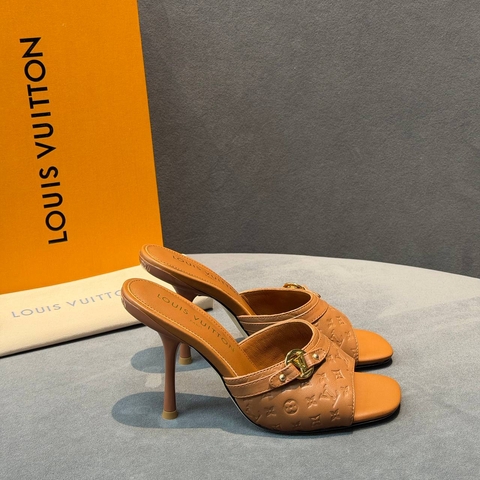 Louis Vuitton сабо артикул 389866LZ в интернет-магазине «GLOBESTYLE»