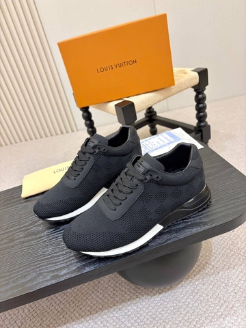 Louis Vuitton кроссовки артикул 583213IC в интернет-магазине «GLOBESTYLE»