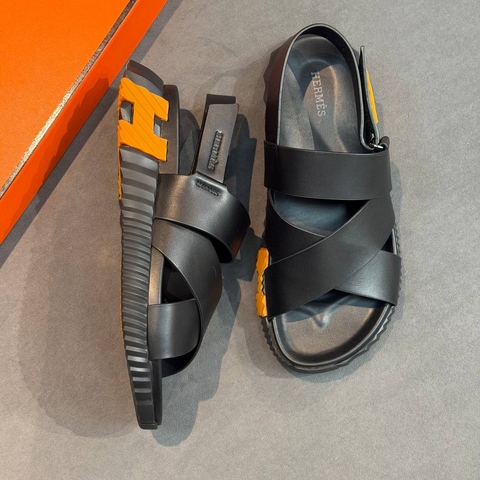 Hermes шлепанцы артикул 121005BT в интернет-магазине «GLOBESTYLE»