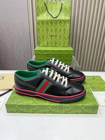 Gucci кроссовки мужские 239794ZL в GLOBESTYLE