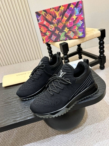 Louis Vuitton кроссовки мужские 400434KB в GLOBESTYLE