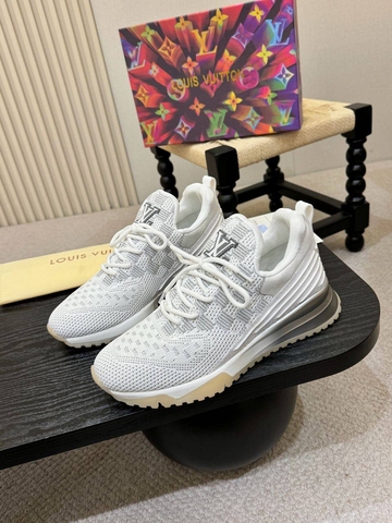 Louis Vuitton кроссовки мужские 637532SP в GLOBESTYLE