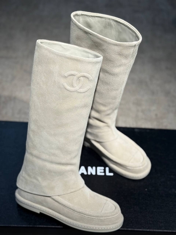 Chanel сапоги женские натуральная замша весенние / осенние бежевые белые премиум 551465AZ