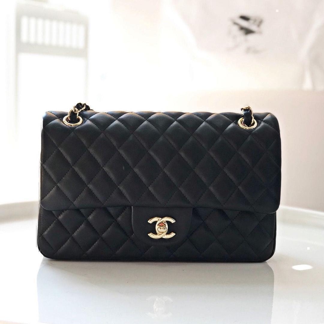Chanel сумка черный натуральная кожа  в «Globestyle» арт.7338IA