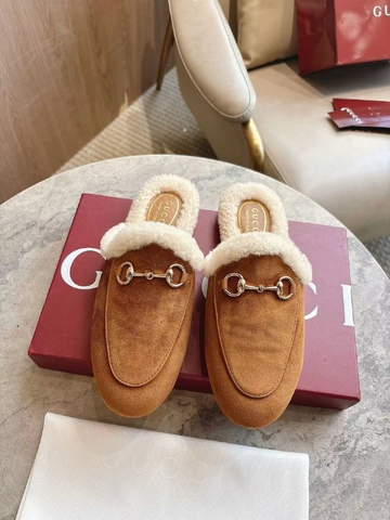 Gucci мюли 622055BV в GLOBESTYLE