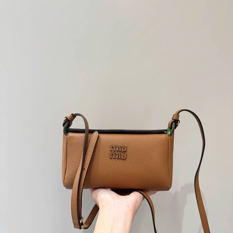 Miu Miu сумка 592898FG в GLOBESTYLE