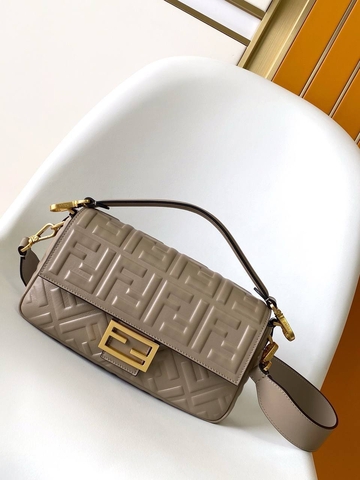 Fendi BAGUETTE сумка женские натуральная кожа бежевые премиум 803738LD