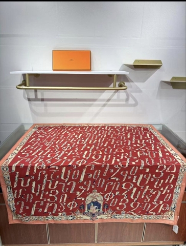 Hermes платок артикул 292715GX в интернет-магазине «GLOBESTYLE»