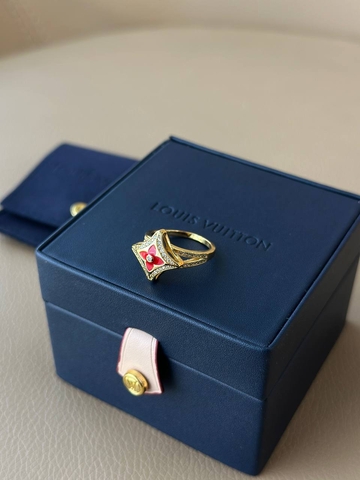 Louis Vuitton кольцо артикул 689857ZZ в интернет-магазине «GLOBESTYLE»