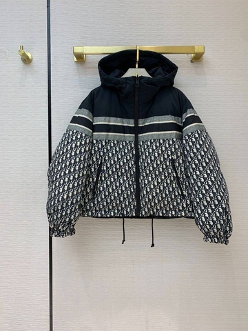 Dior Oblique пуховик 787055HB в GLOBESTYLE