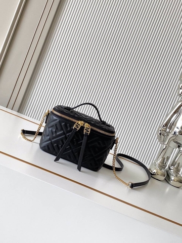 FENDI Vanity сумка 165620CX в GLOBESTYLE