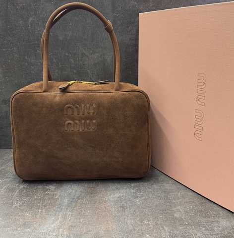 Miu Miu сумка артикул 973849OA в интернет-магазине «GLOBESTYLE»