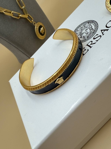 Versace браслет артикул 240826RM в интернет-магазине «GLOBESTYLE»