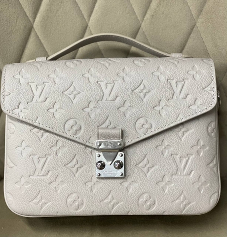 Louis Vuitton Pochette Metis сумка женские натуральная кожа белые премиум 323438WF