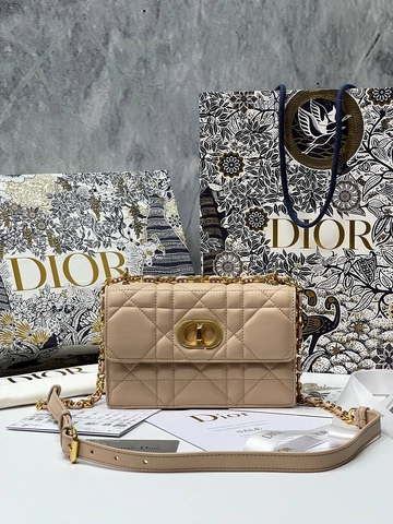 Dior MISS CARO сумка артикул 369352HJ в интернет-магазине «GLOBESTYLE»