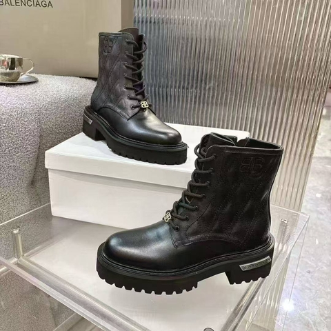 Balenciaga ботинки артикул 771923HQ в интернет-магазине «GLOBESTYLE»