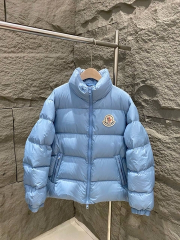 Moncler пуховик мужская 123976FY в GLOBESTYLE
