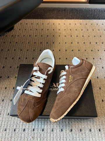 Prada кроссовки артикул 418705TU в интернет-магазине «GLOBESTYLE»