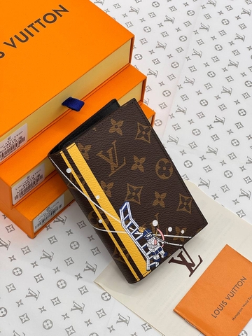 Louis Vuitton обложка на паспорт 463974SJ в GLOBESTYLE