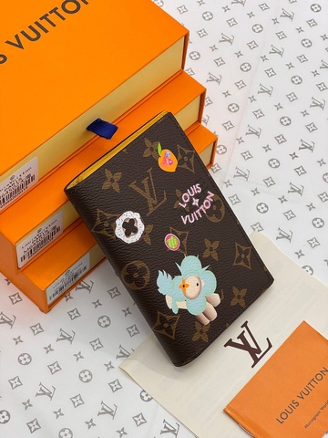 Louis Vuitton обложка на паспорт 163759BG в GLOBESTYLE