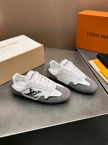 Louis Vuitton кроссовки 294318LT в GLOBESTYLE