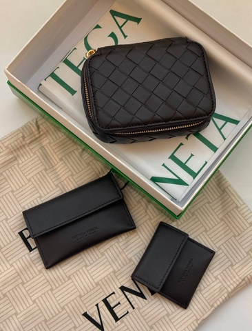 Bottega Veneta косметичка 111342JV в GLOBESTYLE