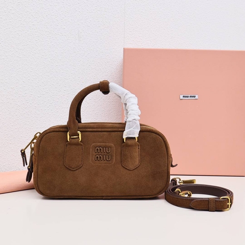 Miu Miu Arcadie сумка 261224WK в GLOBESTYLE