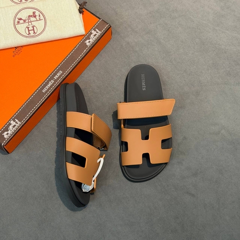 Hermes Chypre sandal шлепанцы артикул 236573RC в интернет-магазине «GLOBESTYLE»