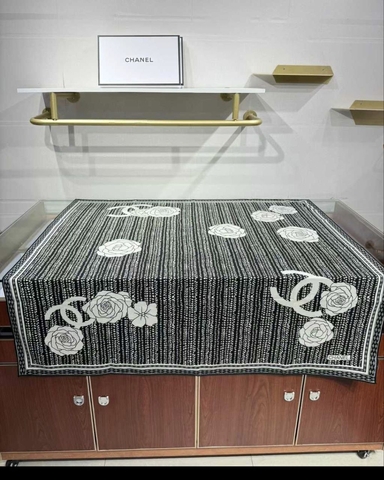 Chanel платок артикул 411820PA в интернет-магазине «GLOBESTYLE»