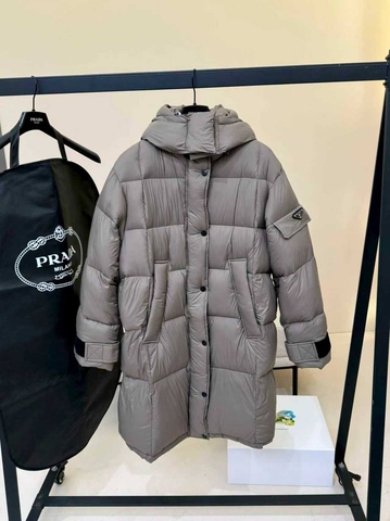 Prada пуховик 750313IW в GLOBESTYLE