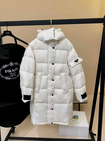 Prada пуховик 995480VC в GLOBESTYLE