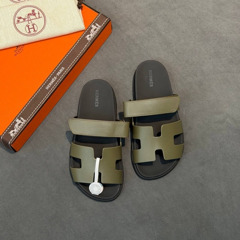 Hermes Chypre sandal шлепанцы артикул 809296BP в интернет-магазине «GLOBESTYLE»