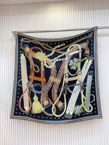 Hermes платок артикул 803112BM в интернет-магазине «GLOBESTYLE»