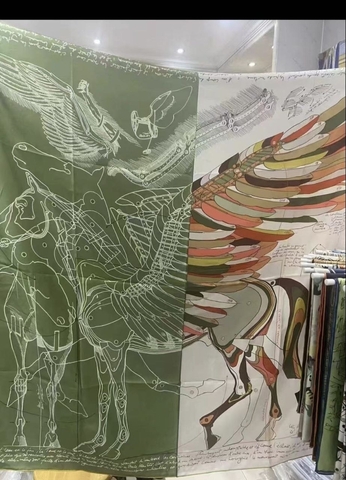 Hermes платок артикул 475824KR в интернет-магазине «GLOBESTYLE»