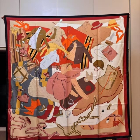 Hermes платок артикул 947472GT в интернет-магазине «GLOBESTYLE»