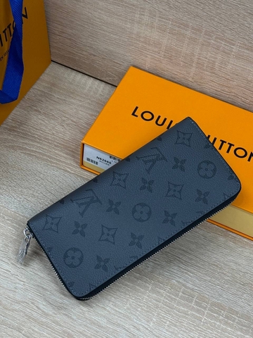 Louis Vuitton кошелек 784678MK в GLOBESTYLE