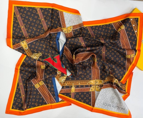 Louis Vuitton платок артикул 820217ET в интернет-магазине «GLOBESTYLE»