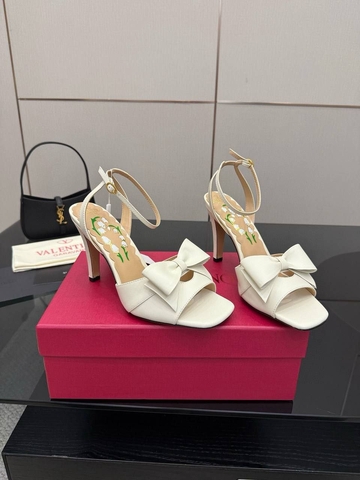 Valentino босоножки 131688GH в GLOBESTYLE