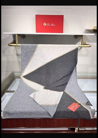 Loro Piana палантин артикул 437045DX в интернет-магазине «GLOBESTYLE»