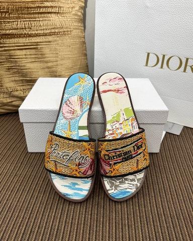 Dior шлепанцы артикул 828501ZU в интернет-магазине «GLOBESTYLE»