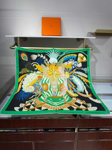 Hermes платок артикул 315485AO в интернет-магазине «GLOBESTYLE»